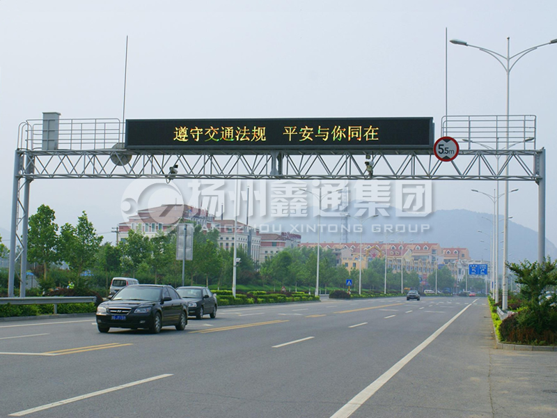 LMJ-013，桁架式情報(bào)板門架，龍門架