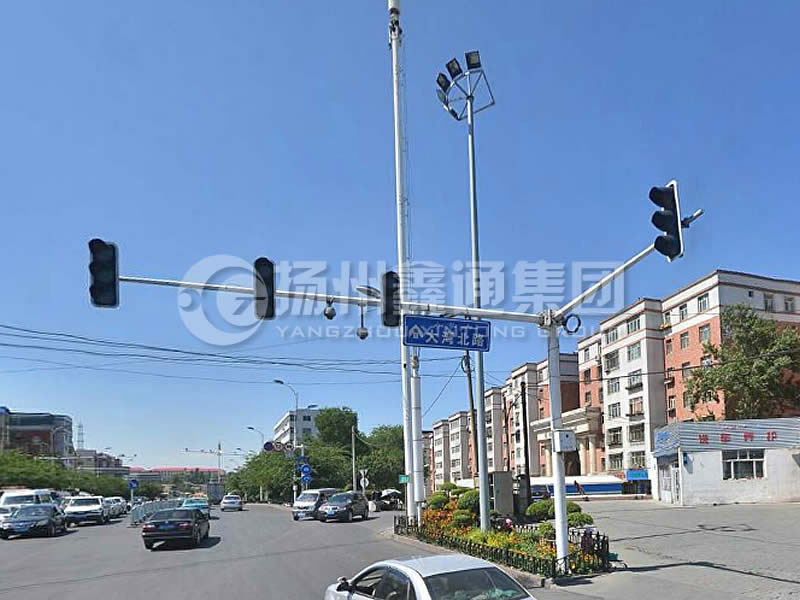 XHDG-050，八棱直角懸臂信號(hào)燈桿