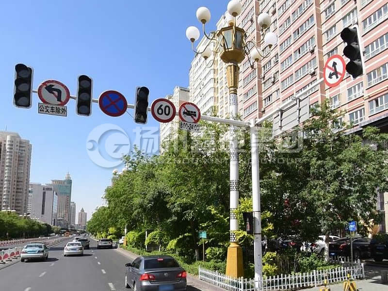 XHDG-058，八棱直角雙臂信號燈桿